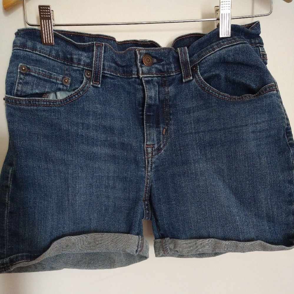 Levi's shorts size 29